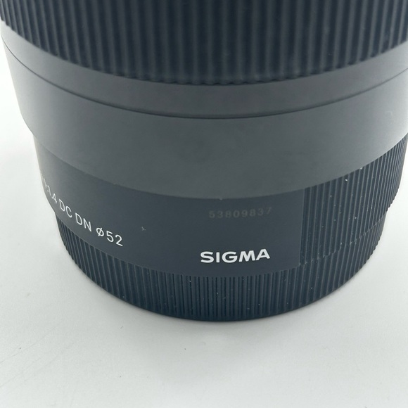 Sigma 30mm Camera Lens - Picture 5 of 8